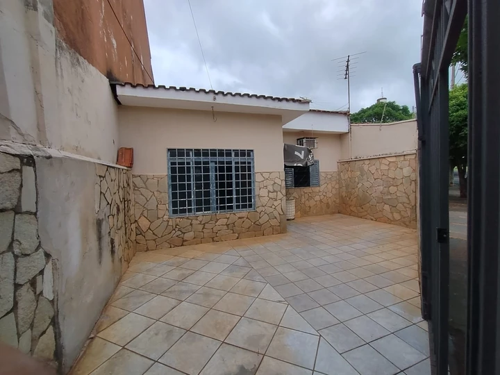 Casa com 2 quartos para alugar — Jardim Maracanã — foto 2