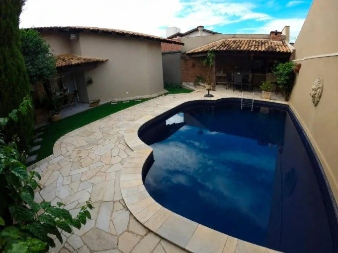 Casa com 3 quartos para alugar — Recanto Real — foto 1